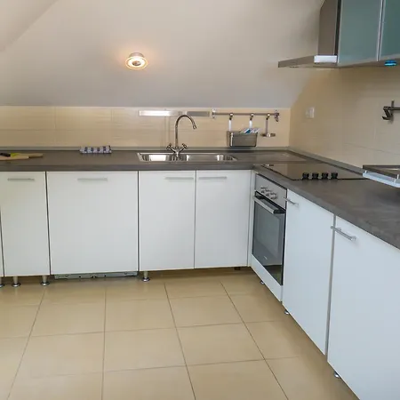 Luxury 3-bedroom Zen Apartment Bol