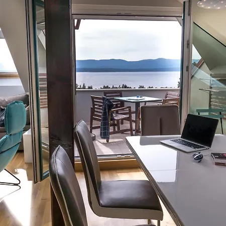Luxury 3-bedroom Zen Apartment Bol